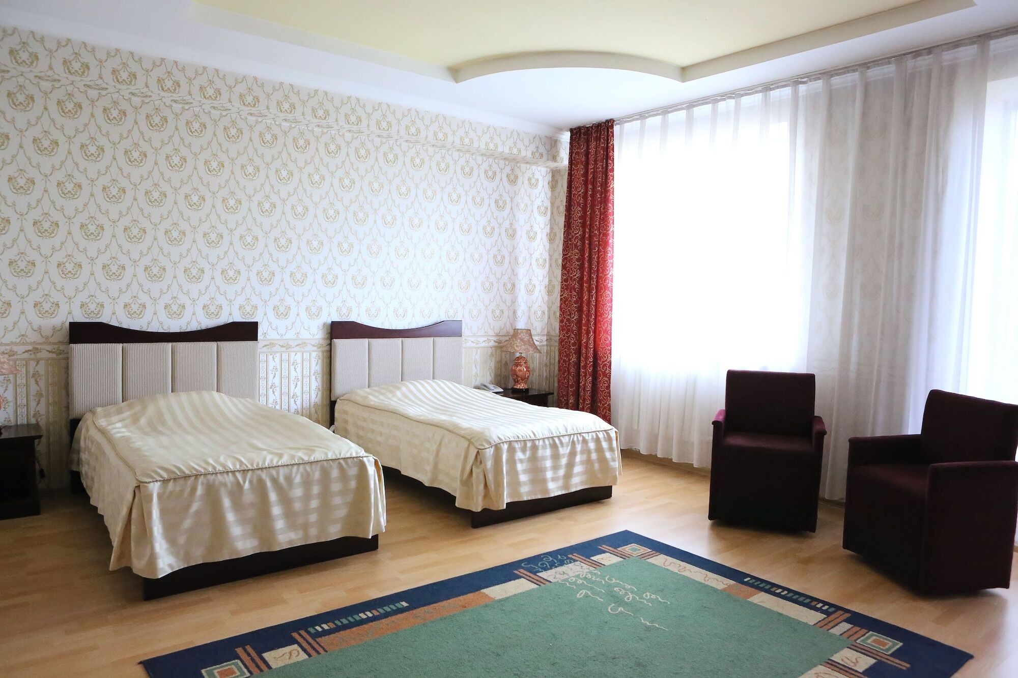 Hotel Экипаж Almaty Exterior foto